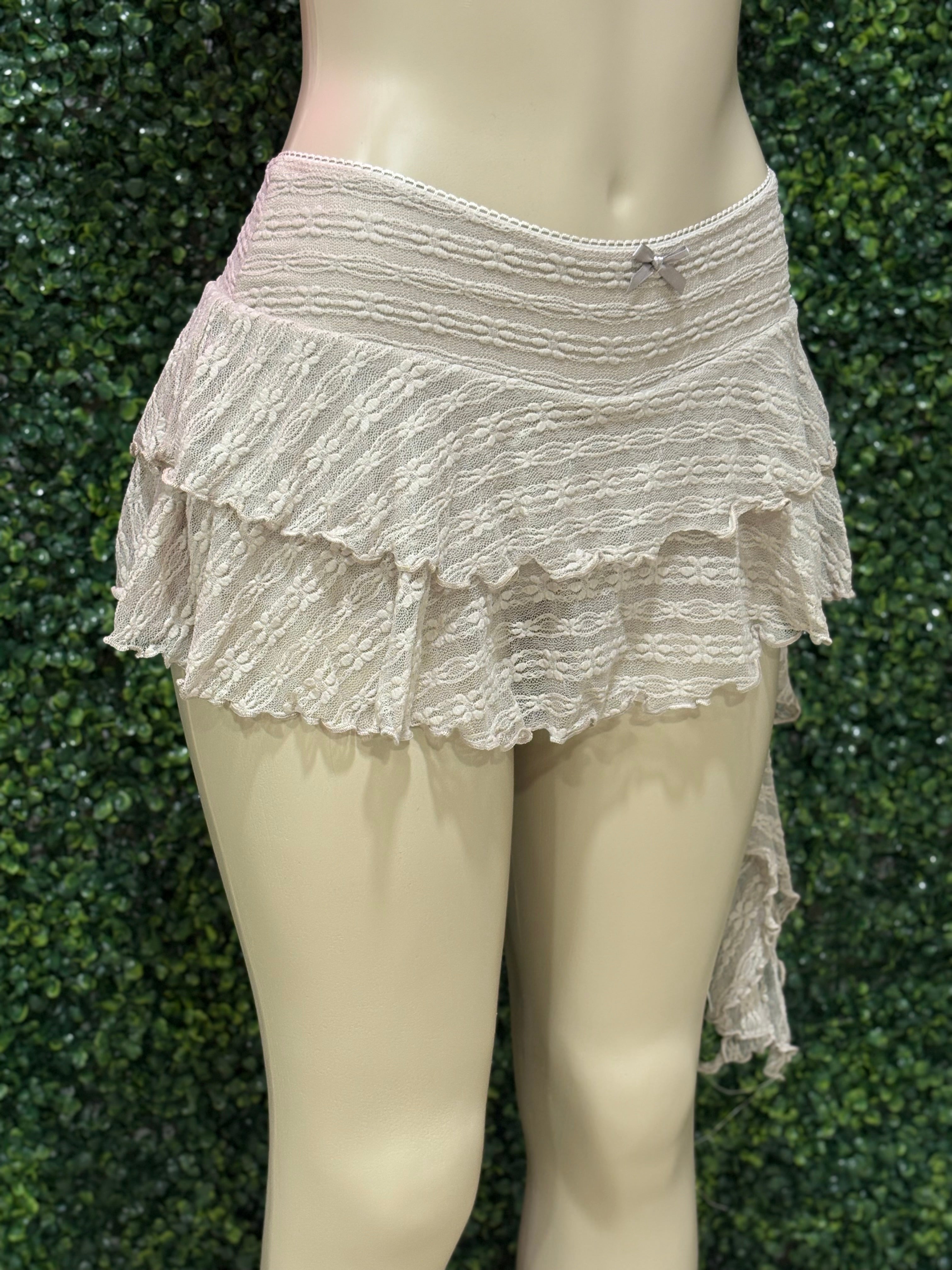 ASYMMETRICAL RUFFLED CIRCLE RUFFLE SKORT
